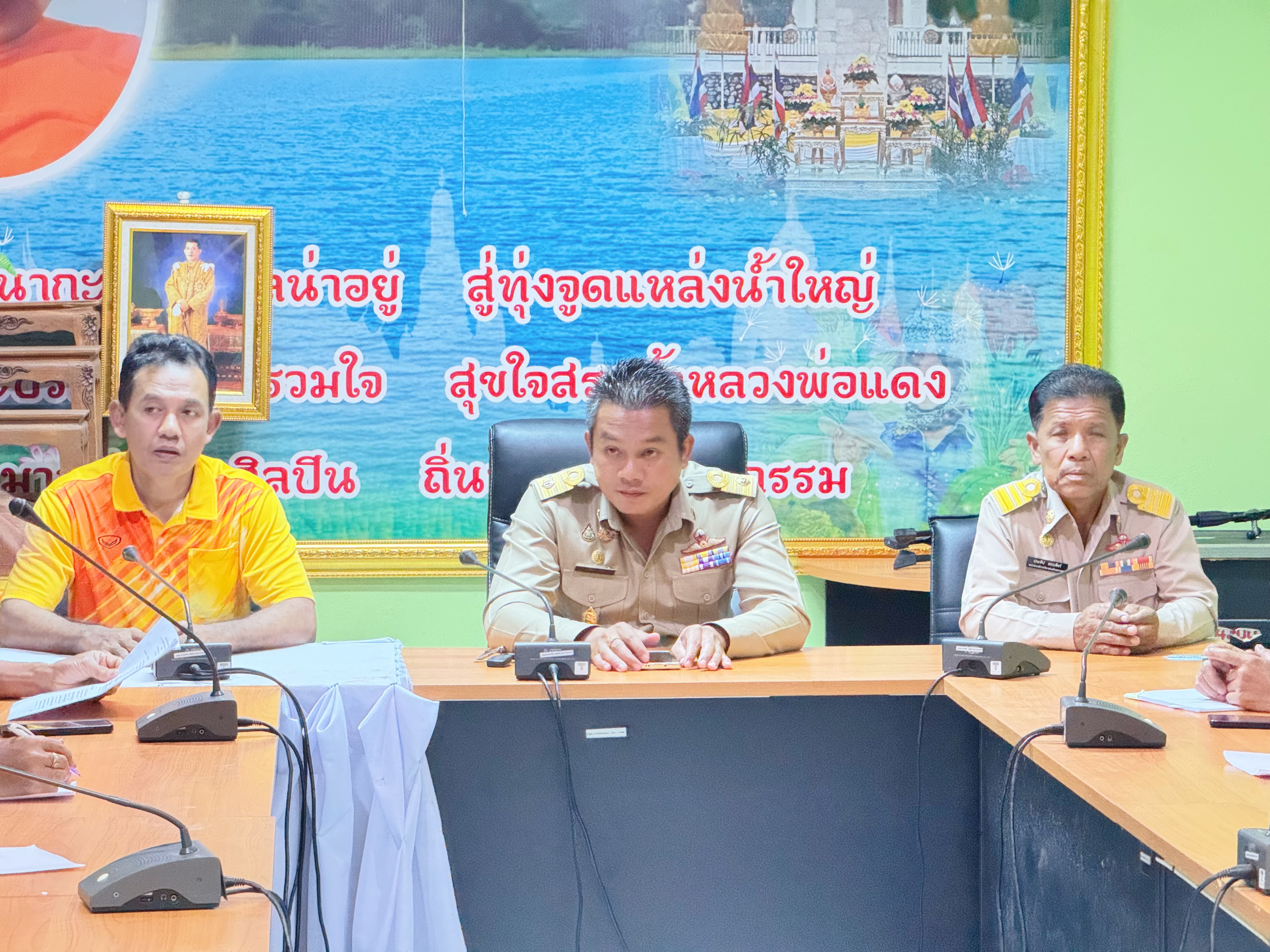 วันที่ 11 ธันวาคม 2567 เวลา 13.30 น.

นายบุญฤทธิ์ อัคคี นายกองค์การบริหารส่วนตําบลนากะชะจัดประชุมเตรียมความพร้อมการจัดงานวันเด็กแห่งชาติประจำปี 2568 ณ ห้องประชุมองค์การบริหารส่วนตําบลนากะชะ

📌 ช่องทางการติดต่อ 📌
☎️ เบอร์ : 0 7576 2525
📞 เบอร์นายก : 0857951219
💙 Facebook : อบต.นากะชะ
📨 Website : http://www.nakacha.go.th